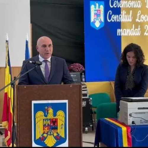 Ion Vladulescu depune jurământul pentru un nou mandat de primar în comuna Budești