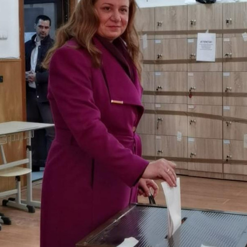 Ligia Deca a votat la Râmnicu Vâlcea, subliniind importanța educației pentru viitorul copiilor