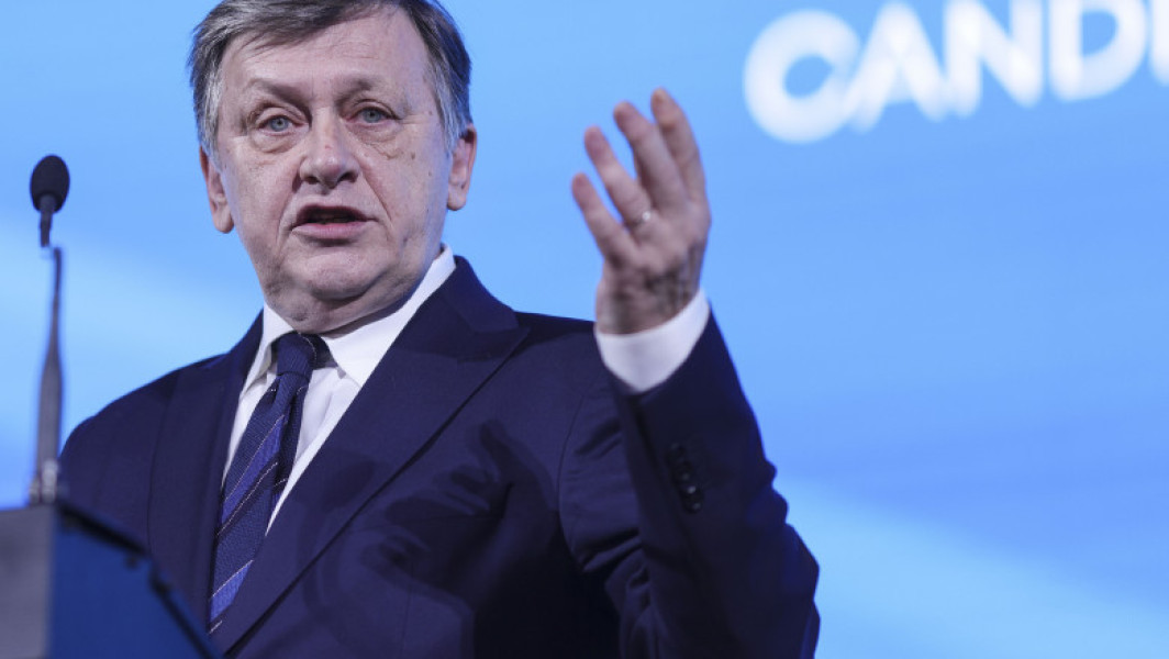 Crin Antonescu își dorește candidatura lui Călin Georgescu la alegerile prezidențiale