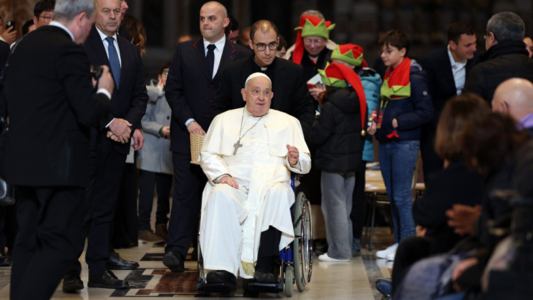 Video Ce se întâmplă dacă Papa Francisc abdică. Starea Suveranului Pontif e mai bună, însă pericolul există în continuare
