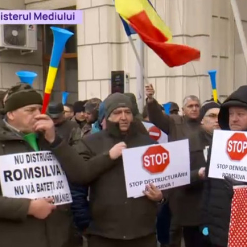 Silvicultorii protestează la Ministerul Mediului din cauza reducerii salariilor