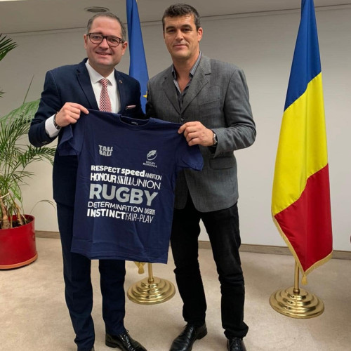 Senatorul Bogdan Constantin susține promovarea sportului cu balonul oval și recunoașterea meritelor în dezvoltarea acestui domeniu în Parlamentul României